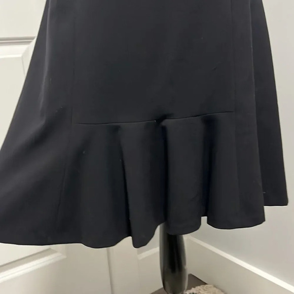 Nine West || Black bottom ruffled fit/flare skirt size 6 - Picture 2 of 7